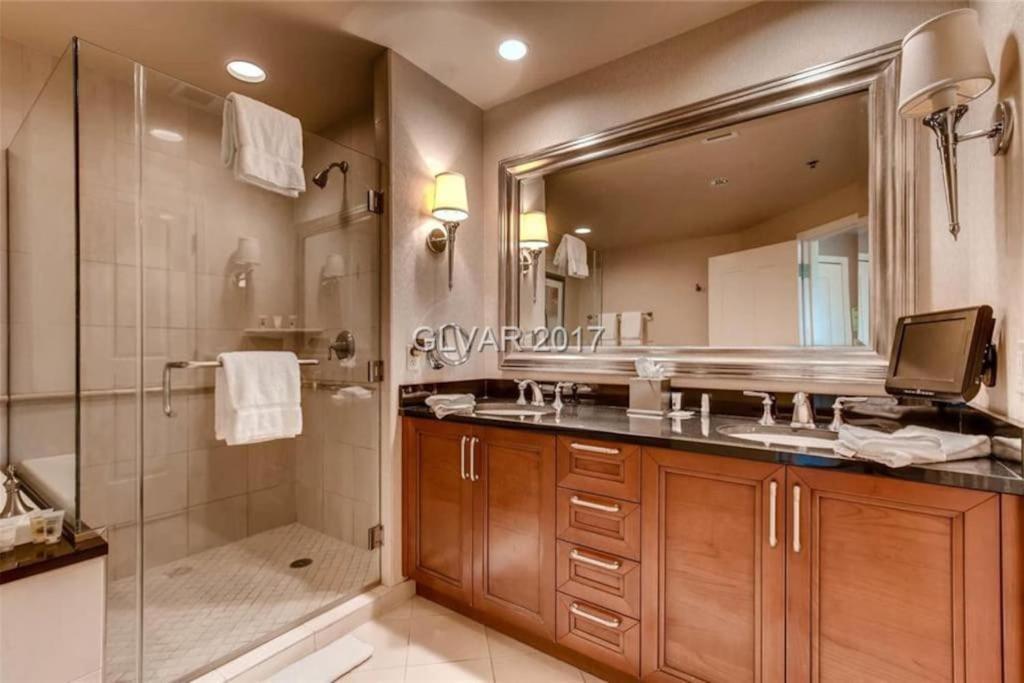 Mgm Signature Ph 30Th Floor Deluxe Studio Apartment Strip Facing With Balcony ラスベガス エクステリア 写真